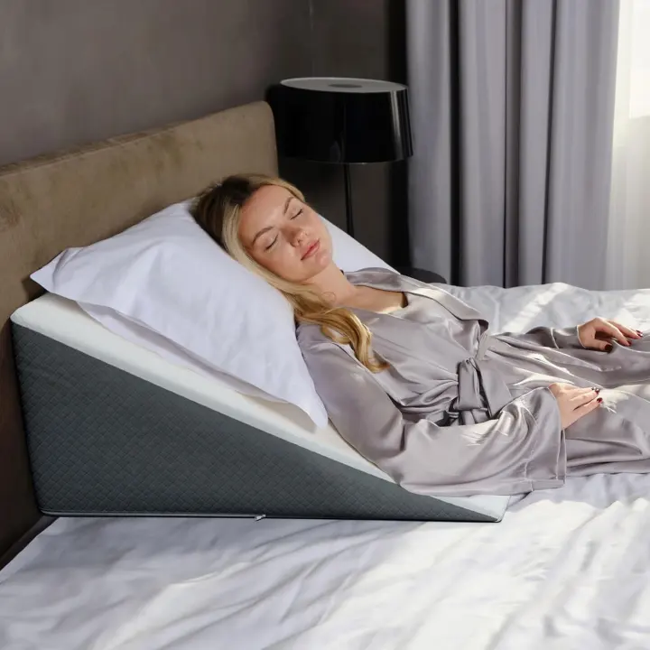 12in Bed Wedge Pillow — Incline Support Pillow with Jacquard Cover