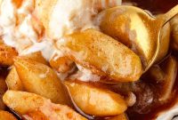 Skillet Fried Apples with Cinnamon and Brown Sugar