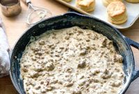 How to Make Homemade Sausage Gravy for Biscuits