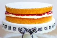 Classic Victoria Sponge Cake Recipe from Scratch