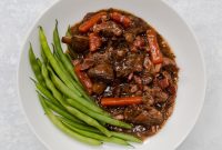 Slow Cooker Beef Bourguignon Recipe: Classic Red Wine Stew