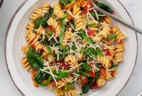 One-Pot Tomato and Spinach Pasta Recipe