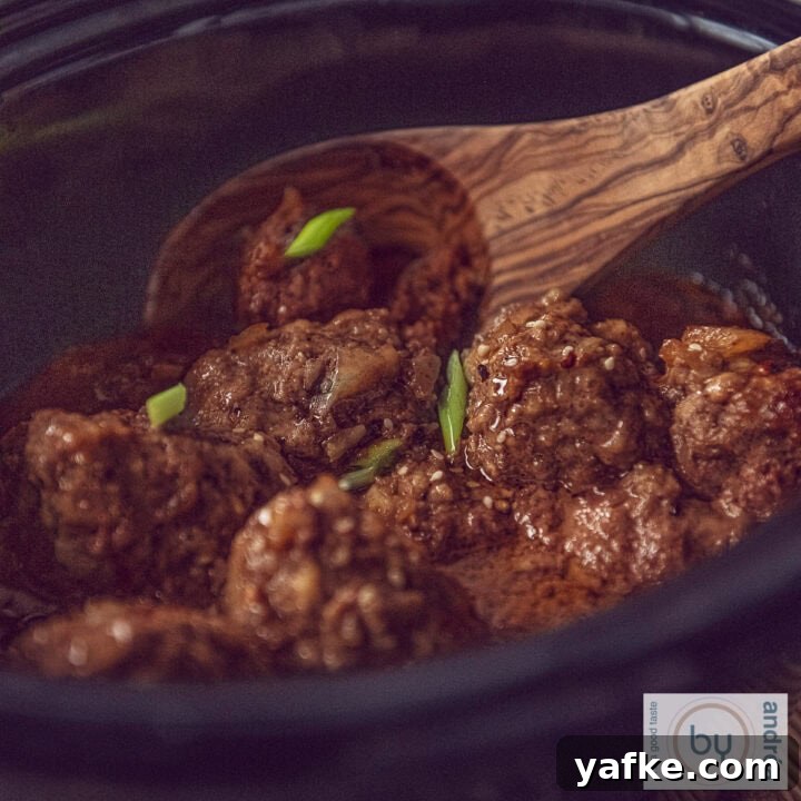 Slow cooker with Indonesian meatballs in sauce