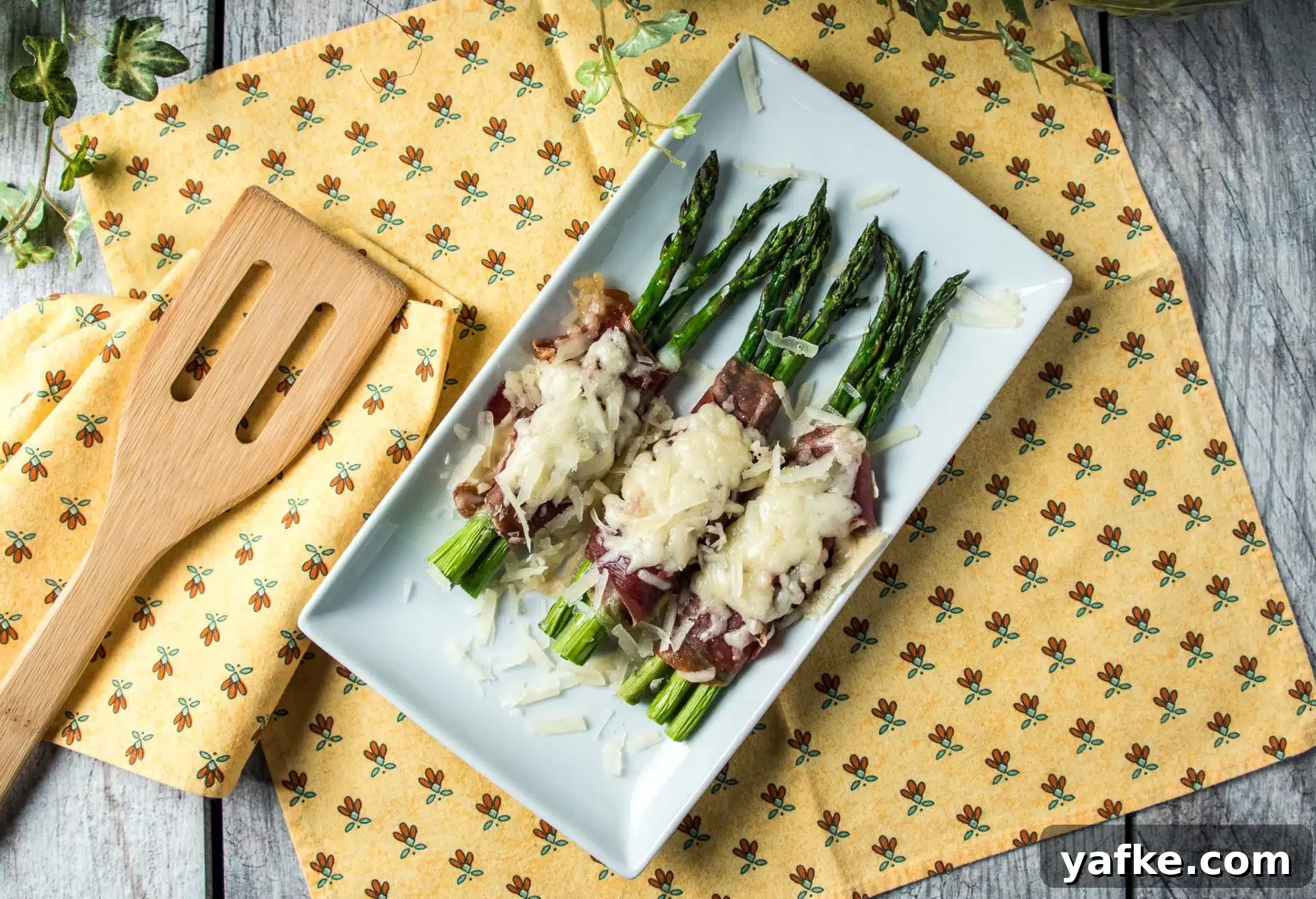 Asparagus with Ham and Manchego Recipe 7 Asparagus, Ham, and Manchego plated