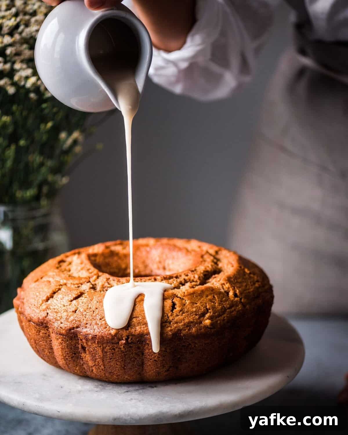 Vegan Apple Cinnamon Bundt Cake