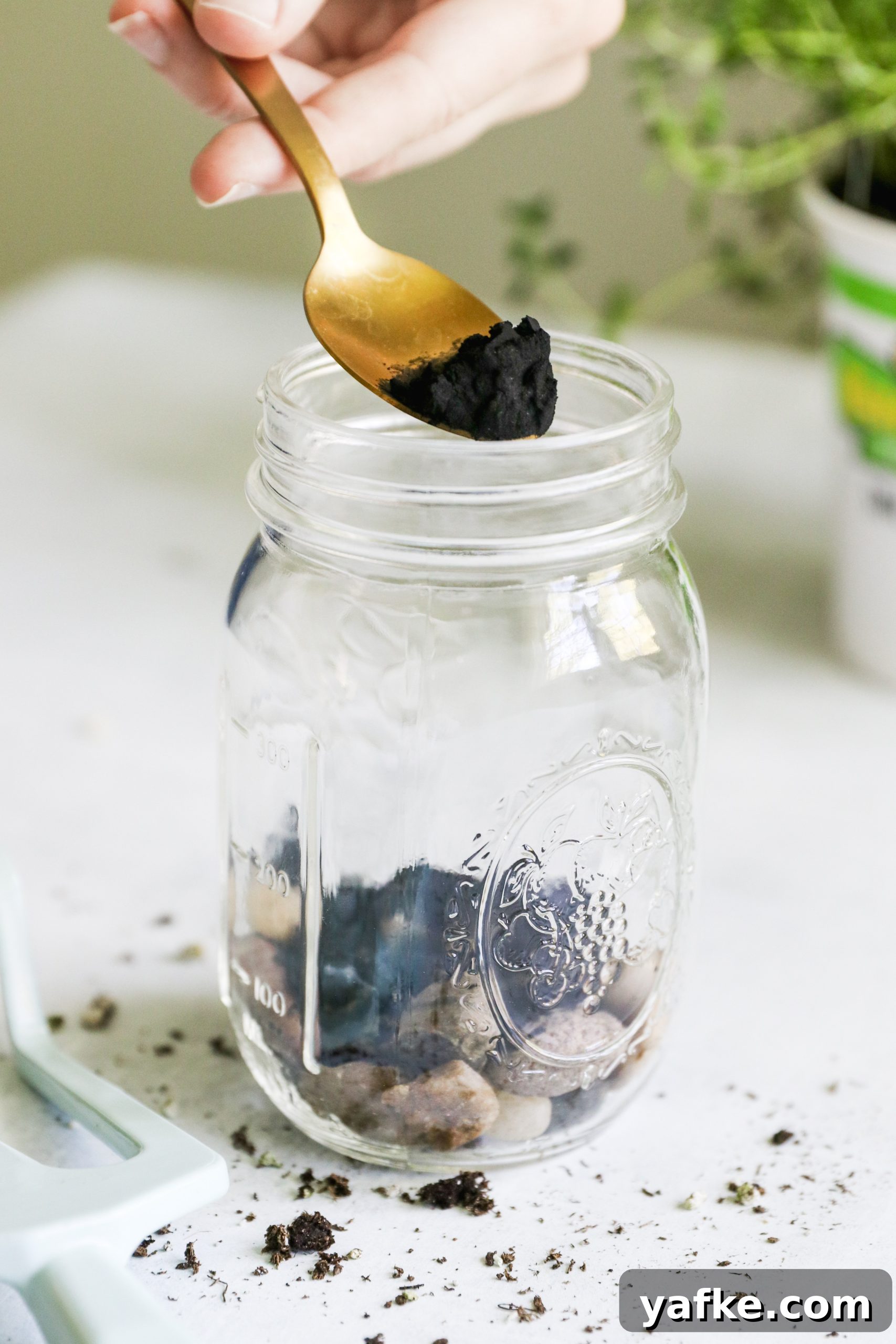 40+ DIY Ideas to Repurpose Everyday Items 3 img 174244 2 scaled