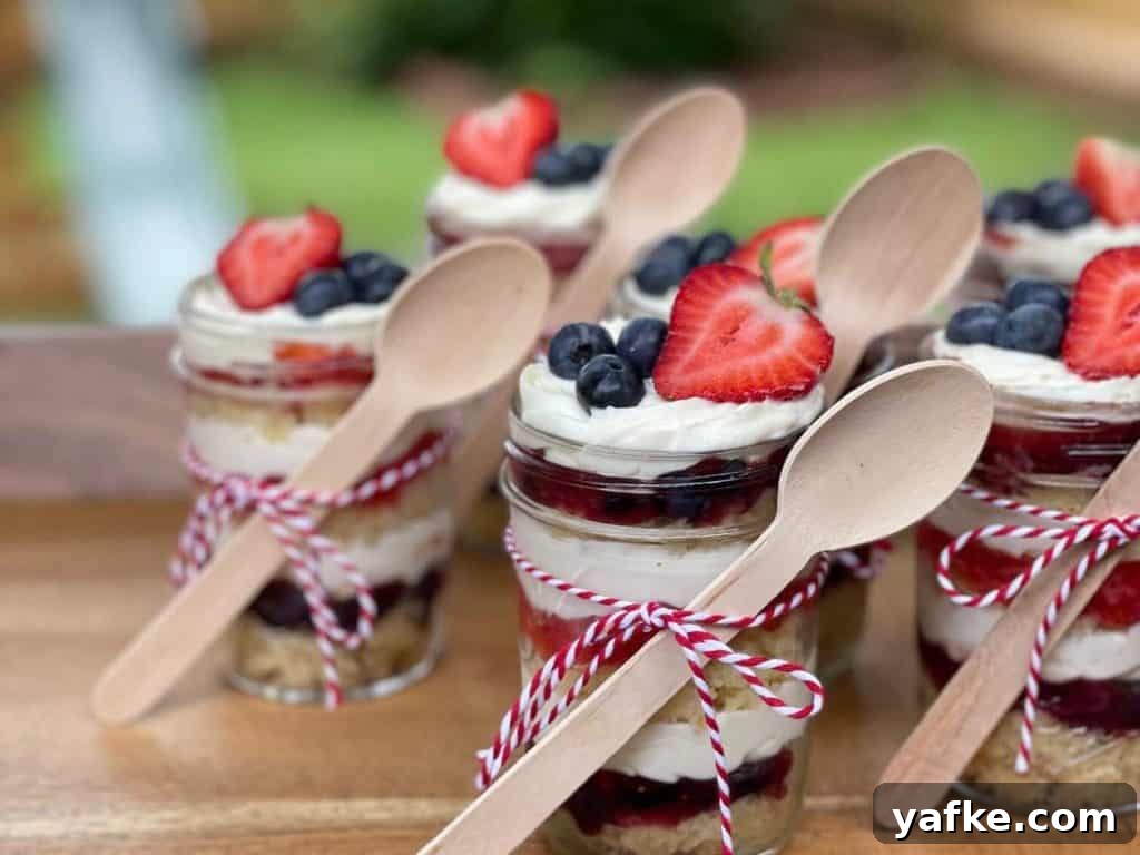 Fourth of July Red, White and Blueberry Cake Parfaits Recipe 5 Cake Parfaits in a jar
