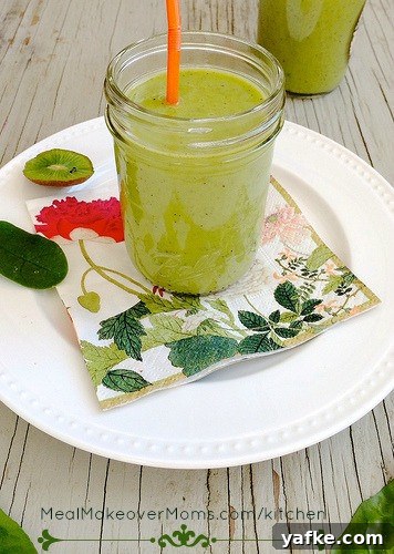 Green Smoothie Recipe You Won't Believe Tastes Like Dessert 2 img 23287 1