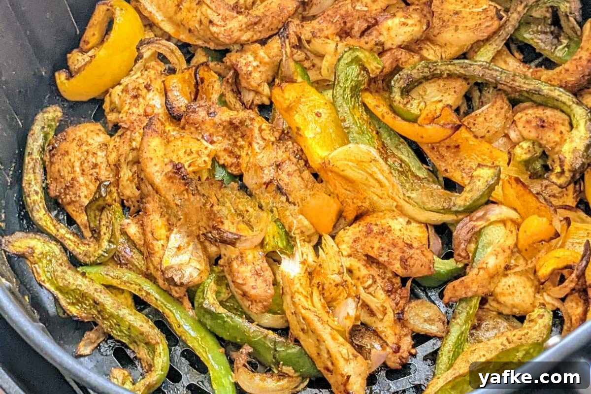 Back-to-School Lunch Hacks Every Parent Needs 15 Close up of chicken fajitas