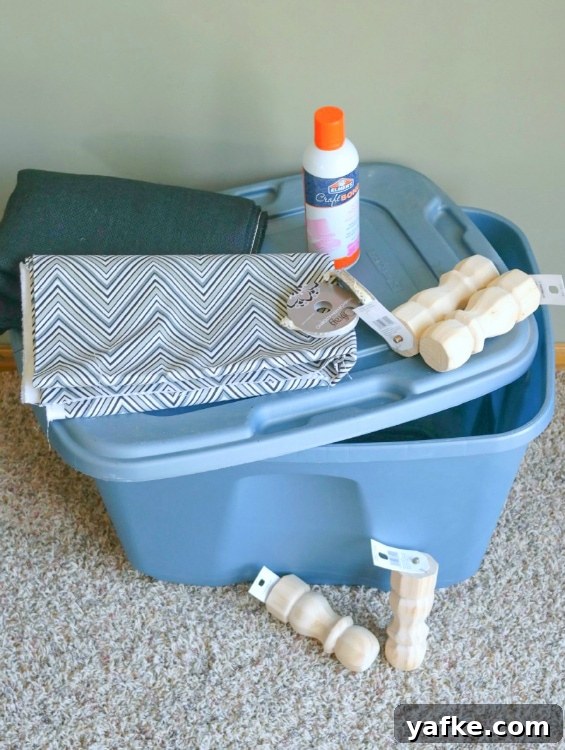 Transform Your Toy Box: DIY Paint, Stain and Storage Ideas 2 DIY Toy Box Makeover: How to turn an ugly plastic bin into a decorated toy box!