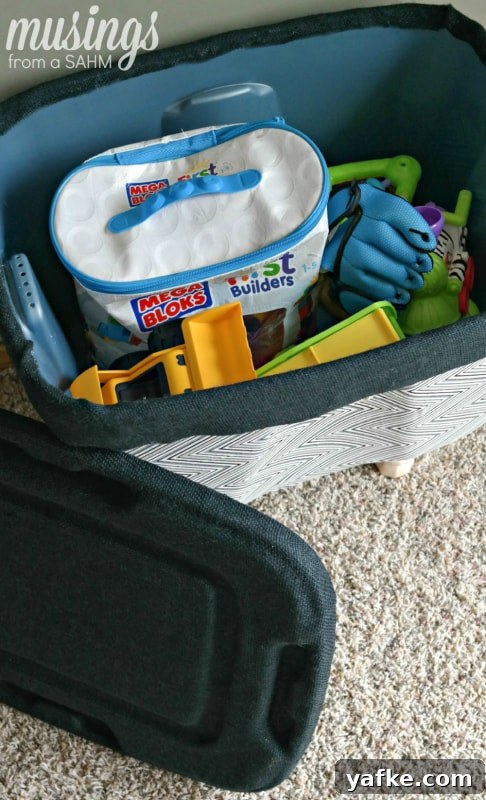 Transform Your Toy Box: DIY Paint, Stain and Storage Ideas 5 DIY Toy Box Makeover: How to turn an ugly plastic bin into a decorated toy box!