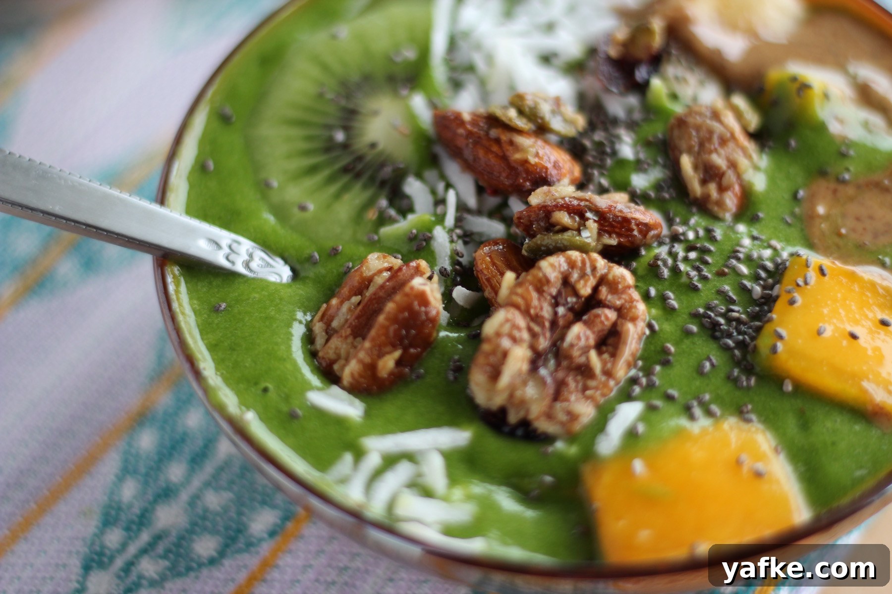 Spring Green Smoothie Bowls: Fresh Fruit and Toppings 6 Spring Green Smoothie Bowls - smoothies are taken to a whole new level with loads of healthy, delicious toppings, and eaten with a spoon! | fedandfulfilled.com