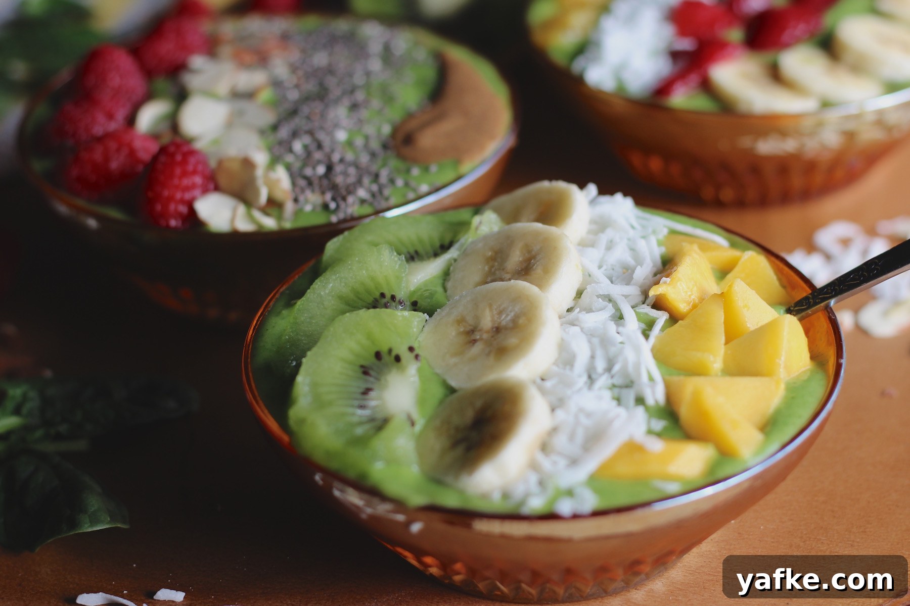 Spring Green Smoothie Bowls: Fresh Fruit and Toppings 7 Spring Green Smoothie Bowls - these healthy and delicious smoothie bowls are total eye candy! | fedandfulfilled.com
