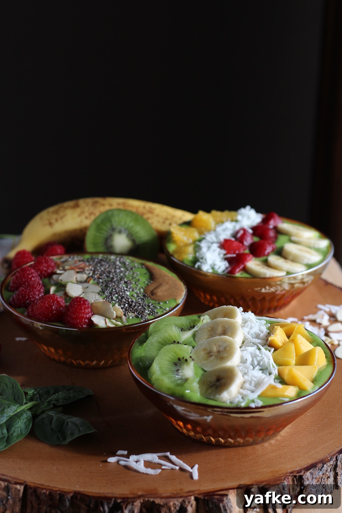 Spring Green Smoothie Bowls: Fresh Fruit and Toppings 8 Spring Green Smoothie Bowls - a beautiful and delicious way to eat your fruits and veggies! | fedandfulfilled.com