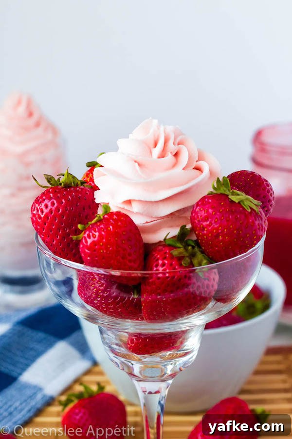 Strawberry Buttercream Frosting Frosting texture close up