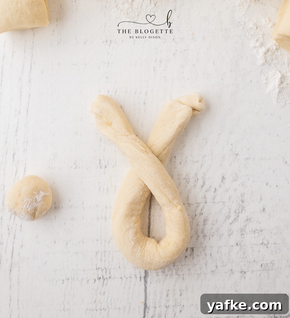 How to Make Bunny-Shaped Dinner Rolls 6 Bunny Dinner Rolls
