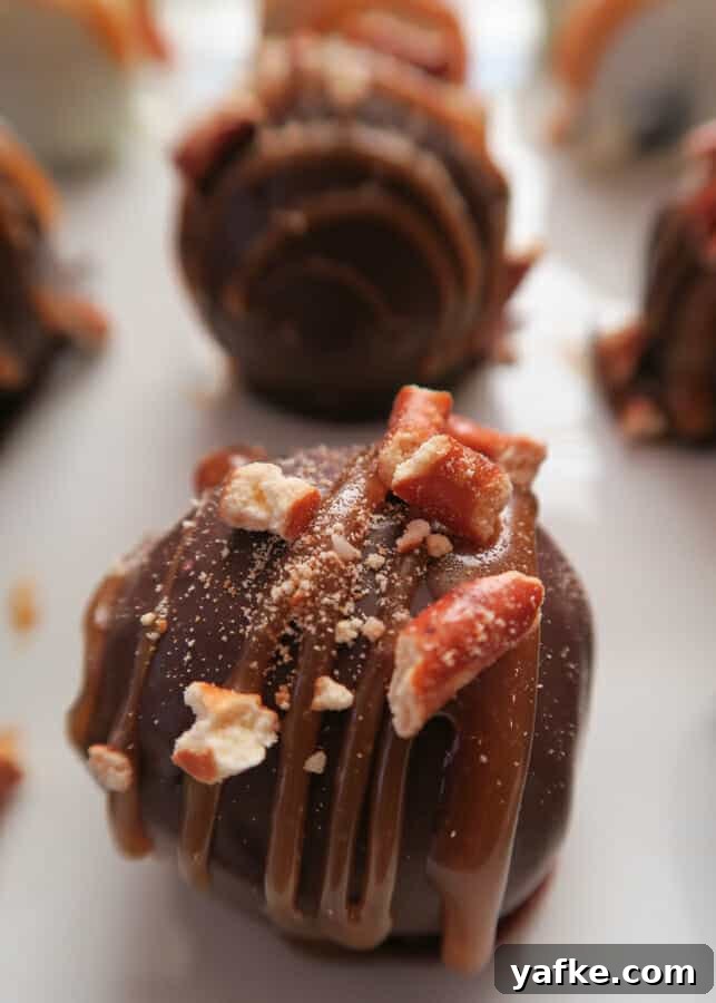 Salted Caramel Stuffed Pretzel Oreo Balls Recipe 3 Pretzel Oreo Balls (Stuffed with Salted Caramel)