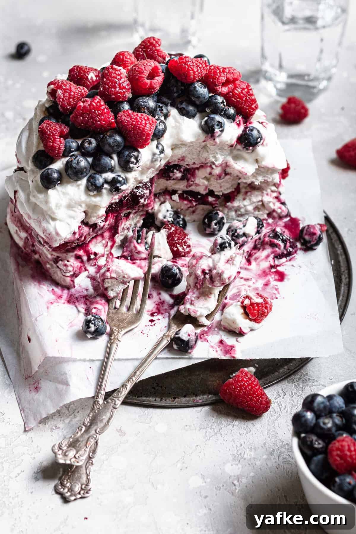 Berry Pavlova cake recipe